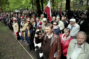 03.05.2016 Kielce. Uroczystości ustanowienia Konstytucji 3 Maja pod pomnikiem Stanisława Staszica w parku. / Jarosław Kubalski / Radio Kielce