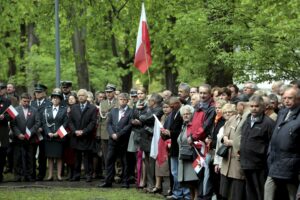 03.05.2016 Kielce. Uroczystości ustanowienia Konstytucji 3 Maja pod pomnikiem Stanisława Staszica w parku. / Jarosław Kubalski / Radio Kielce