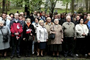 03.05.2016 Kielce. Uroczystości ustanowienia Konstytucji 3 Maja pod pomnikiem Stanisława Staszica w parku. / Jarosław Kubalski / Radio Kielce