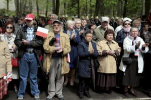 03.05.2016 Kielce. Uroczystości ustanowienia Konstytucji 3 Maja pod pomnikiem Stanisława Staszica w parku. / Jarosław Kubalski / Radio Kielce