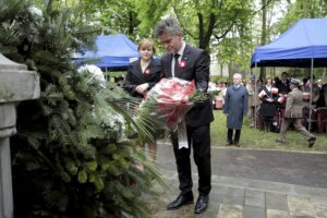 03.05.2016 Kielce. Uroczystości ustanowienia Konstytucji 3 Maja pod pomnikiem Stanisława Staszica w parku. / Jarosław Kubalski / Radio Kielce