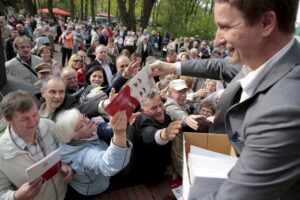 03.05.2016 Kielce. Świeto konstytucji 3 Maja. Pieśniobranie w Parku Miejskim. / Jarosław Kubalski / Radio Kielce