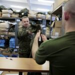 04.05.2016 Kielce. Bukówka. Centrum Przygotowań do Misji Zagranicznych. Przyjęcie elewów na kurs przygotowawczy do służby wojskowej. / Jarosław Kubalski / Radio Kielce