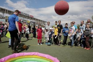 07.05.2016 Kielce. Sportowa Majówka z klubem piłkarskim Korona Kielce. / Jarosław Kubalski / Radio Kielce