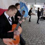 15.05.2016 Chęciny. Dni Otwartych Funduszy Europejskich. Festyn na Rynku. / Jarosław Kubalski / Radio Kielce