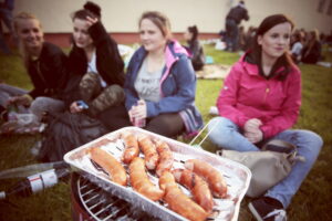 16.05.2016 Kielce. Studenci rozpoczęli Juwenalia. Wielkie grillowanie w Miasteczku UJK. / Jarosław Kubalski / Radio Kielce