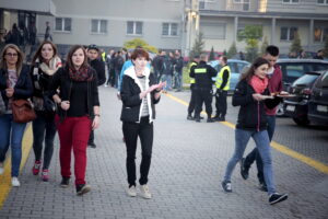 16.05.2016 Kielce. Studenci rozpoczęli Juwenalia. Wielkie grillowanie w Miasteczku UJK. / Jarosław Kubalski / Radio Kielce