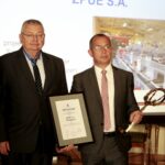 18.05.2016 Kielce. Wręczenie statuetki Novator dla firmy ZPUE z Włoszczowy.  / Jarosław Kubalski / Radio Kielce