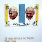 19.05.2016 Kielce. Wystawa w katedrze "Jan Paweł II na znaczkach Poczty Polskiej". / Jarosław Kubalski / Radio Kielce