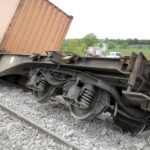 20.05.2016 Staw Kunowski. Pociąg towarowy zderzył się z samochodem ciężarowym. Ranne zostały dwie osoby z ciężarówki. / Jarosław Kubalski / Radio Kielce