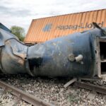 20.05.2016 Staw Kunowski. Pociąg towarowy zderzył się z samochodem ciężarowym. Ranne zostały dwie osoby z ciężarówki. / Jarosław Kubalski / Radio Kielce