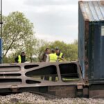20.05.2016 Staw Kunowski. Pociąg towarowy zderzył się z samochodem ciężarowym. Ranne zostały dwie osoby z ciężarówki. / Jarosław Kubalski / Radio Kielce