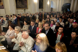 21.05.2016 Święty Krzyż. Międzynarodowy festiwal Anima Mundi. Misterium "Ordo Virtutum" Hildegardy z Bingen w wykonaniu zespołu Flores Rosarum. / Jarosław Kubalski / Radio Kielce