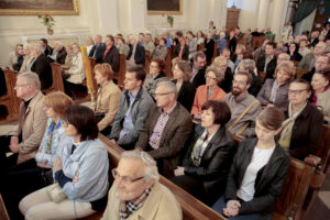 21.05.2016 Święty Krzyż. Międzynarodowy festiwal Anima Mundi. Misterium "Ordo Virtutum" Hildegardy z Bingen w wykonaniu zespołu Flores Rosarum. / Jarosław Kubalski / Radio Kielce