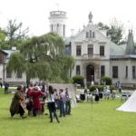 21.05.2016 Oblęgorek. Ogólnopolski zlot szkół imienia Henryka Sienkiewicza. / Jarosław Kubalski / Radio Kielce