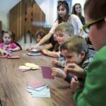 22.05.2016 Kielce. Warsztaty plastyczne dla dzieci w Teatrze Kubuś. / Jarosław Kubalski / Radio Kielce