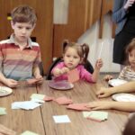 22.05.2016 Kielce. Warsztaty plastyczne dla dzieci w Teatrze Kubuś. / Jarosław Kubalski / Radio Kielce