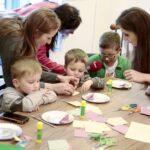 22.05.2016 Kielce. Warsztaty plastyczne dla dzieci w Teatrze Kubuś. / Jarosław Kubalski / Radio Kielce