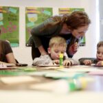 22.05.2016 Kielce. Warsztaty plastyczne dla dzieci w Teatrze Kubuś. / Jarosław Kubalski / Radio Kielce