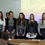 23.05.2016 Kielce. Sesja Sejmiku Województwa Świętokrzyskiego podczas której m.in wręczono stypendia dla  młodych sportowców. / Jarosław Kubalski / Radio Kielce