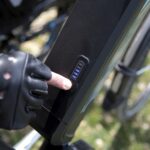 26.05.2016 Kielce. Policjanci patrolują na elektrycznych rowerach okolice Zalewu. / Jarosław Kubalski / Radio Kielce