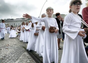 26.05.2016 Kielce. Procesja Bożego Ciała. / Jarosław Kubalski / Radio Kielce