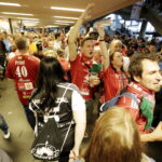 27.05.2016 Kolonia. Niemcy. Kibice na Lanxess Arena przed meczami o trzecie , drugie i pierwsze miejsce. / Jarosław Kubalski / Radio Kielce