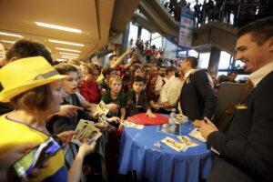 27.05.2016 Kolonia. Niemcy. Kibice na Lanxess Arena przed meczami o trzecie , drugie i pierwsze miejsce. / Jarosław Kubalski / Radio Kielce