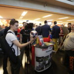 27.05.2016 Kolonia. Niemcy. Kibice na Lanxess Arena przed meczami o trzecie , drugie i pierwsze miejsce. / Jarosław Kubalski / Radio Kielce