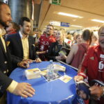 27.05.2016 Kolonia. Niemcy. Kibice na Lanxess Arena przed meczami o trzecie , drugie i pierwsze miejsce. / Jarosław Kubalski / Radio Kielce