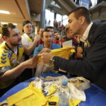 27.05.2016 Kolonia. Niemcy. Kibice na Lanxess Arena przed meczami o trzecie , drugie i pierwsze miejsce. / Jarosław Kubalski / Radio Kielce