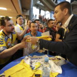 27.05.2016 Kolonia. Niemcy. Kibice na Lanxess Arena przed meczami o trzecie , drugie i pierwsze miejsce. / Jarosław Kubalski / Radio Kielce