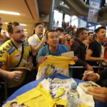 27.05.2016 Kolonia. Niemcy. Kibice na Lanxess Arena przed meczami o trzecie , drugie i pierwsze miejsce. / Jarosław Kubalski / Radio Kielce