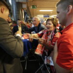 27.05.2016 Kolonia. Niemcy. Kibice na Lanxess Arena przed meczami o trzecie , drugie i pierwsze miejsce. / Jarosław Kubalski / Radio Kielce