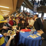 27.05.2016 Kolonia. Niemcy. Kibice na Lanxess Arena przed meczami o trzecie , drugie i pierwsze miejsce. / Jarosław Kubalski / Radio Kielce