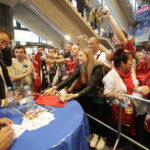 27.05.2016 Kolonia. Niemcy. Kibice na Lanxess Arena przed meczami o trzecie , drugie i pierwsze miejsce. / Jarosław Kubalski / Radio Kielce