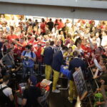 27.05.2016 Kolonia. Niemcy. Kibice na Lanxess Arena przed meczami o trzecie , drugie i pierwsze miejsce. / Jarosław Kubalski / Radio Kielce