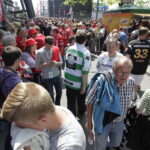 28.05.2016. Piknikowa atmosfera przed meczem i kolejka po bilety na Final Four 2017 / Jarosław Kubalski / Radio Kielce