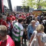 28.05.2016. Piknikowa atmosfera przed meczem i kolejka po bilety na Final Four 2017 / Jarosław Kubalski / Radio Kielce