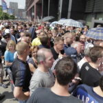 28.05.2016. Piknikowa atmosfera przed meczem i kolejka po bilety na Final Four 2017 / Jarosław Kubalski / Radio Kielce