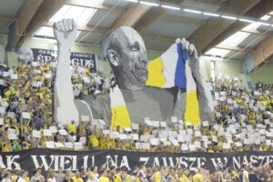 07.05.2016 Mecz Vive Tauron Kielce - Orlen Wisła Płock. Oprawa ku pamięci Bogusława Miraszewskiego / Jarosław Kubalski / Radio Kielce