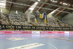 07.05.2016 Mecz Vive Tauron Kielce - Orlen Wisła Płock. Oprawa ku pamięci Bogusława Miraszewskiego / Jarosław Kubalski / Radio Kielce