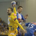 07.05.2016 Mecz Vive Tauron Kielce - Orlen Wisła Płock. Uros Zorman i Valentin Ghionea / Jarosław Kubalski / Radio Kielce