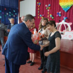 14.5.2016 Winnica, Ukraina. Rozdanie świadectw w polskiej szkole w Winnicy. / Stanisław Blinstrub / Radio Kielce