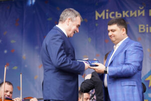 14.5.2016 Winnica, Ukraina. Prezydent Kielc Wojciech Lubawski odebrał najwyższe odznaczenie Ukrainy - Order Księcia Jarosława Mądrego. / Stanisław Blinstrub / Radio Kielce