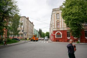 14.05.2016 Spacer po Winnicy (Ukraina) / Stanisław Blinstrub / Radio Kielce