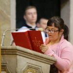 06.05.2016. Ulicami Kielc przeszedł marsz, będący częścią obchodów Dnia Godności Osób z Niepełnosprawnością / Wojciech Habdas / Radio Kielce