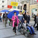06.05.2016. Ulicami Kielc przeszedł marsz, będący częścią obchodów Dnia Godności Osób z Niepełnosprawnością / Wojciech Habdas / Radio Kielce