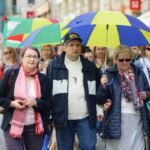 06.05.2016. Ulicami Kielc przeszedł marsz, będący częścią obchodów Dnia Godności Osób z Niepełnosprawnością / Wojciech Habdas / Radio Kielce