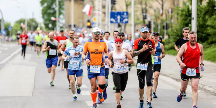 8.5.2016 Kielce. II sieBiega Półmaraton. / Wojciech Habdas / Radio Kielce